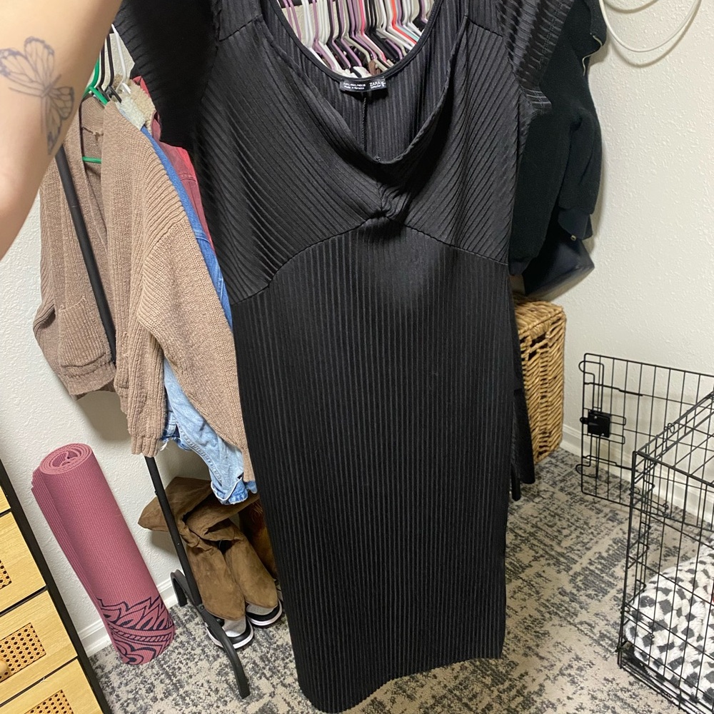 Chic Black Midi Dress